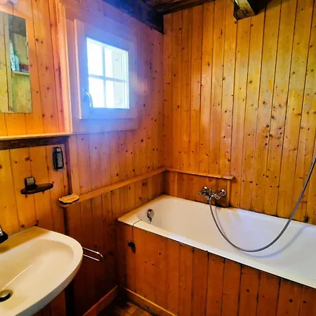 L Houtot شاليه *