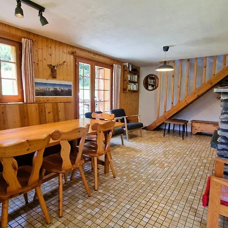 L Houtot Alpehytte Lannaz